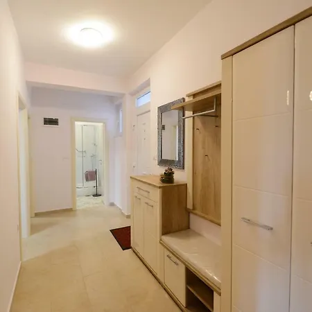 Rocky I Apartman *