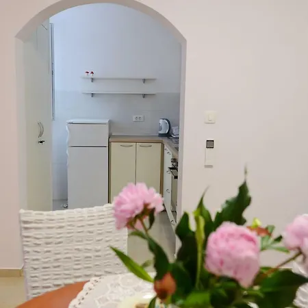 Apartman Deluxe Rocky I With Balcony View Of The Garden *